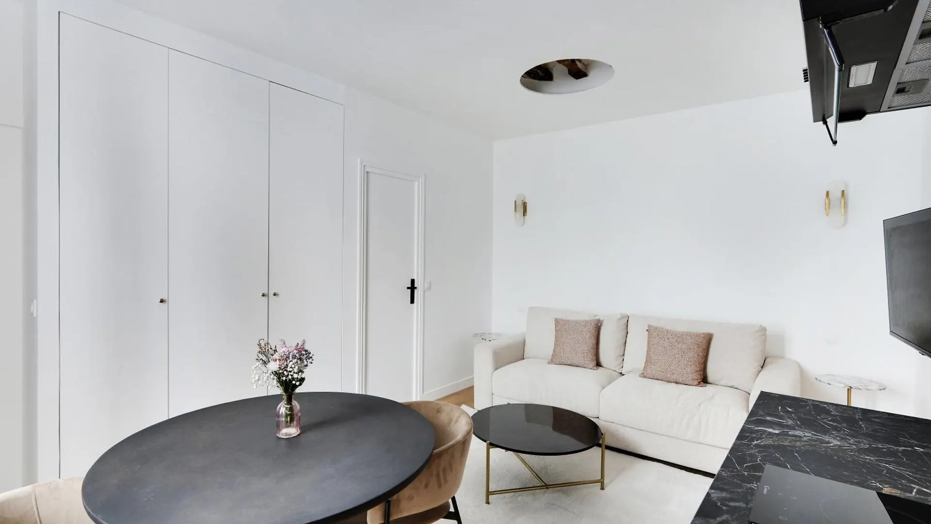 Pick A Flat'S Apartment In Sentier-Montorgueil - Rue Du Nil 파리 0*,  프랑스